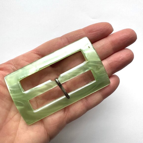 1pc Vintage 1960's plastic green belt buckle 75x45mm (3x1.75 inches) - Picture 1 of 5